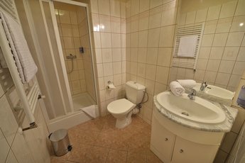 EA Hotel Mozart*** - bathroom
